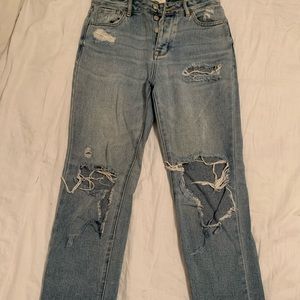 High waisted light wash wish rips jeans
